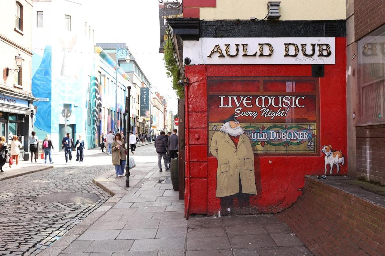 Отель The Auld Dubliner Экстерьер фото